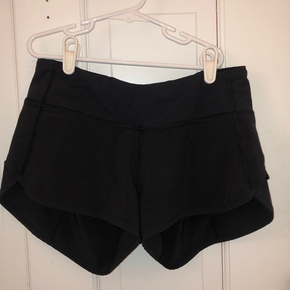 Lululemon size 4 speed up short